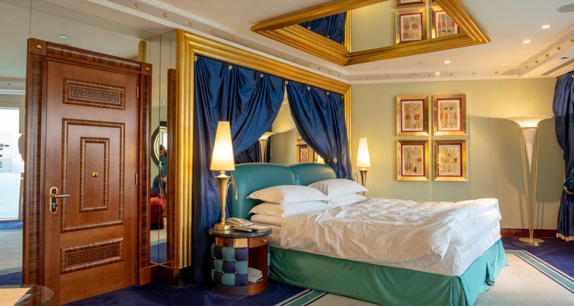 Burj Al Arab: 1.500 ευρώ για μια νύχτα στο θρυλικό επτάστερο ξενοδοχείο του Ντουμπάι (pics)