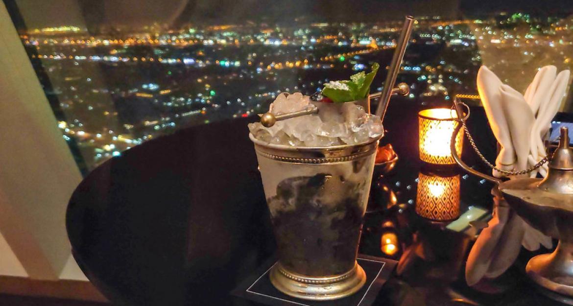 Burj Al Arab: 1.500 ευρώ για μια νύχτα στο θρυλικό επτάστερο ξενοδοχείο του Ντουμπάι (pics)