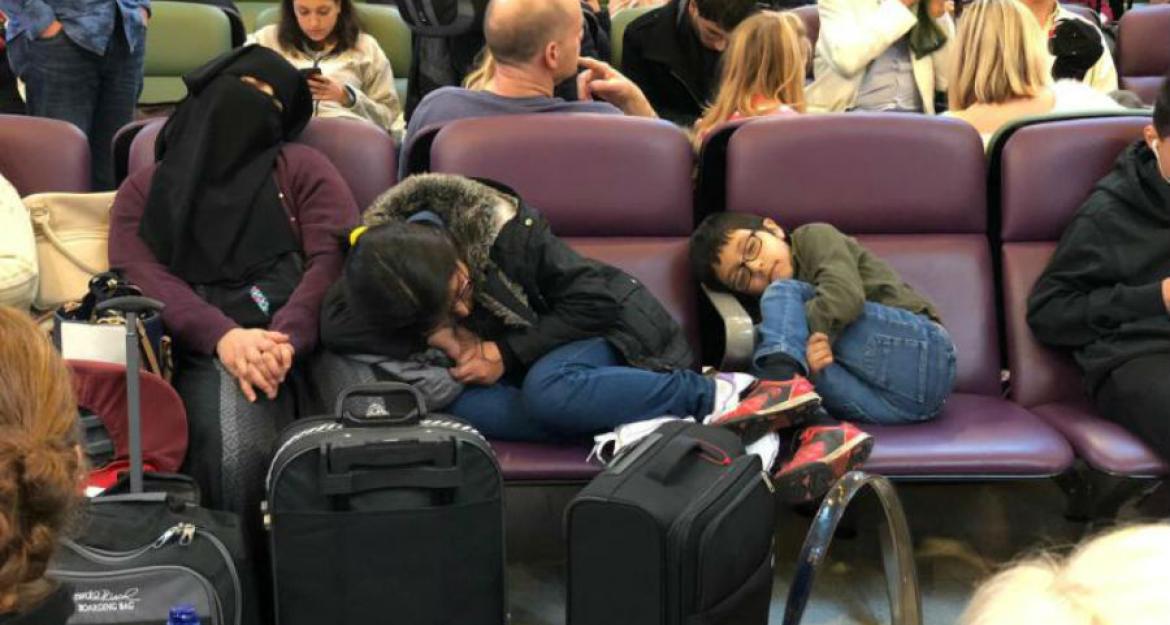 Άνοιξε το αεροδρόμιο Gatwick - Ταλαιπωρία για χιλιάδες επιβάτες (pics & vid)