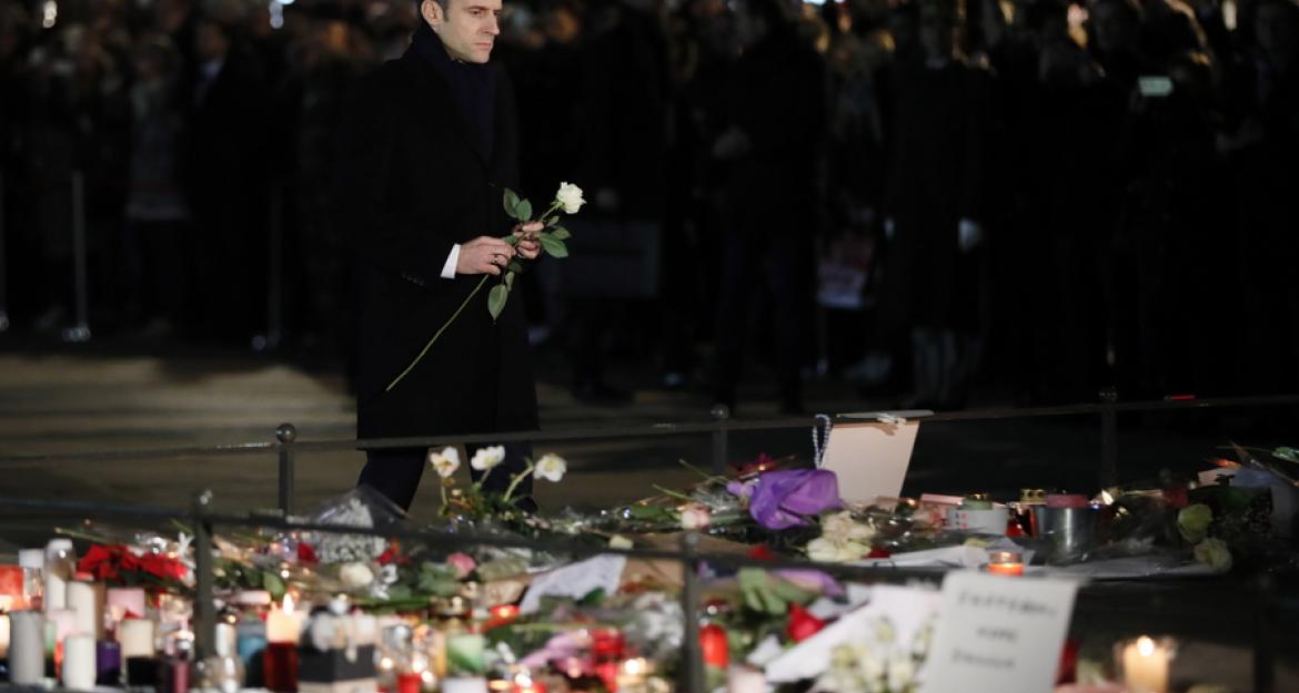 Τίμησε τα θύματα της επίθεσης στο Στρασβούργο ο Μακρόν (pics)