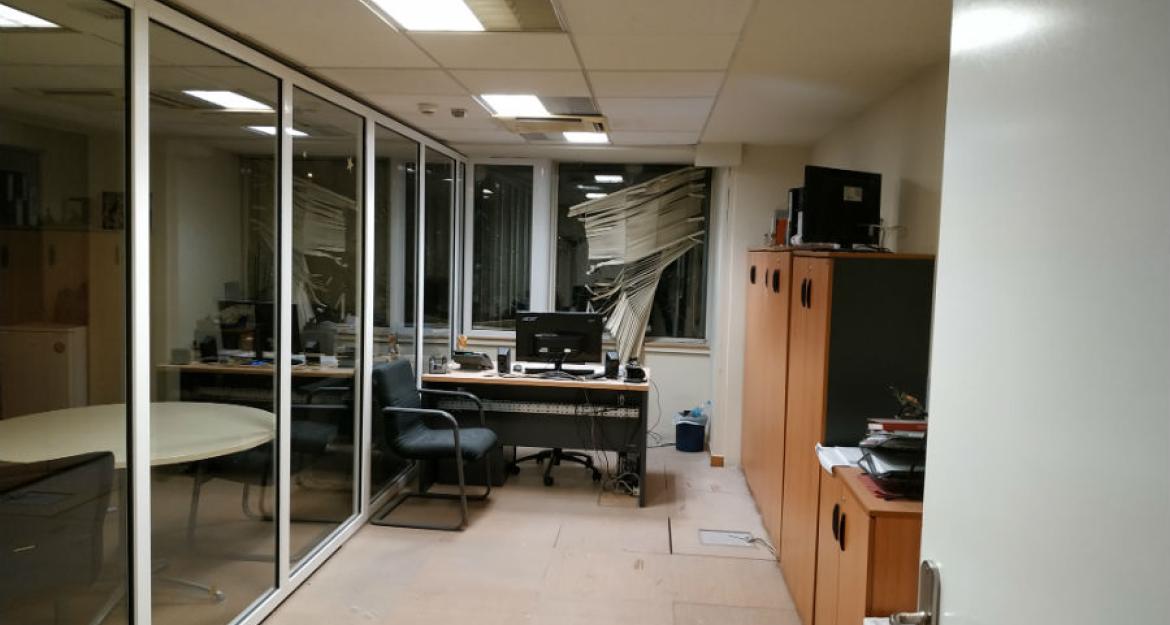 Ισχυρή έκρηξη βόμβας στο ΣΚΑΪ - Πού προσανατολίζεται η Αντιτρομοκρατική (pics & vids)