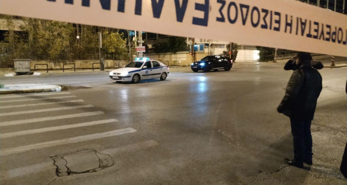 Ισχυρή έκρηξη βόμβας στο ΣΚΑΪ - Πού προσανατολίζεται η Αντιτρομοκρατική (pics & vids)