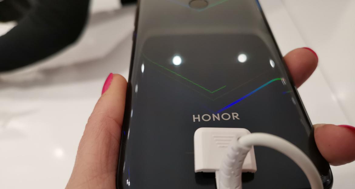 Έφτασε το Honor View 20, το κινητό με κάμερα... 48 mpixel (pics)