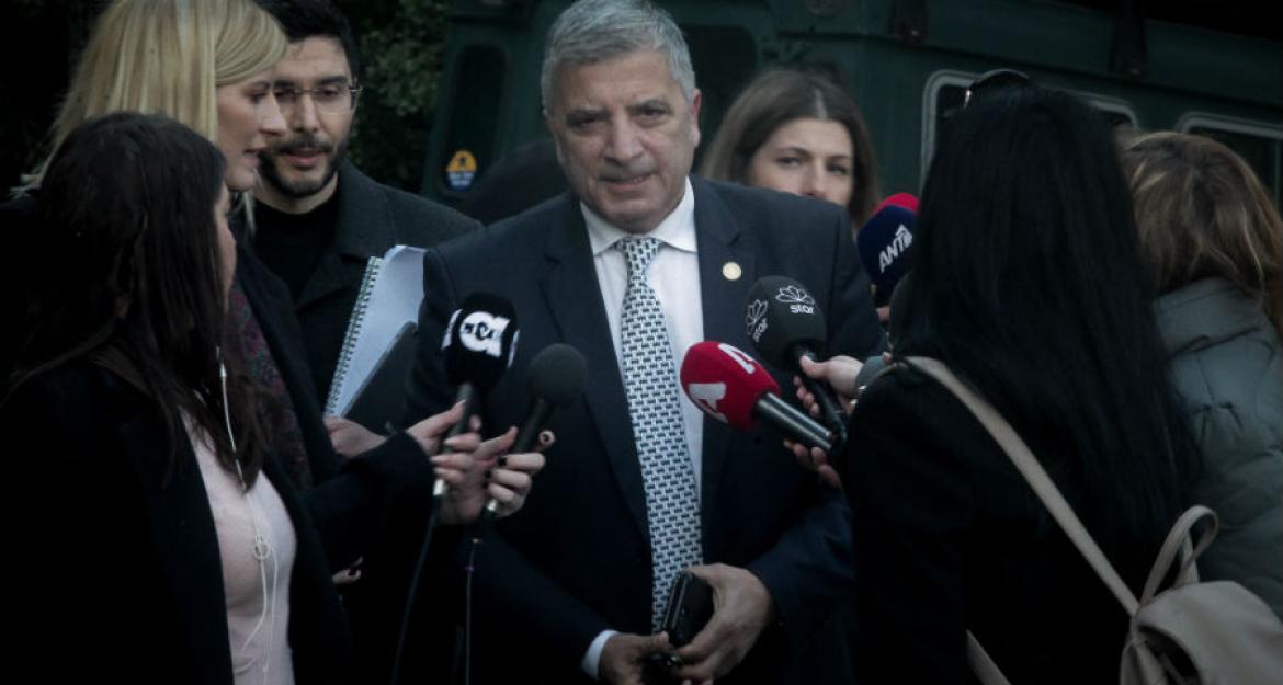 Πλήθος κόσμου στην κηδεία του Θέμου Ανασταδιάδη
