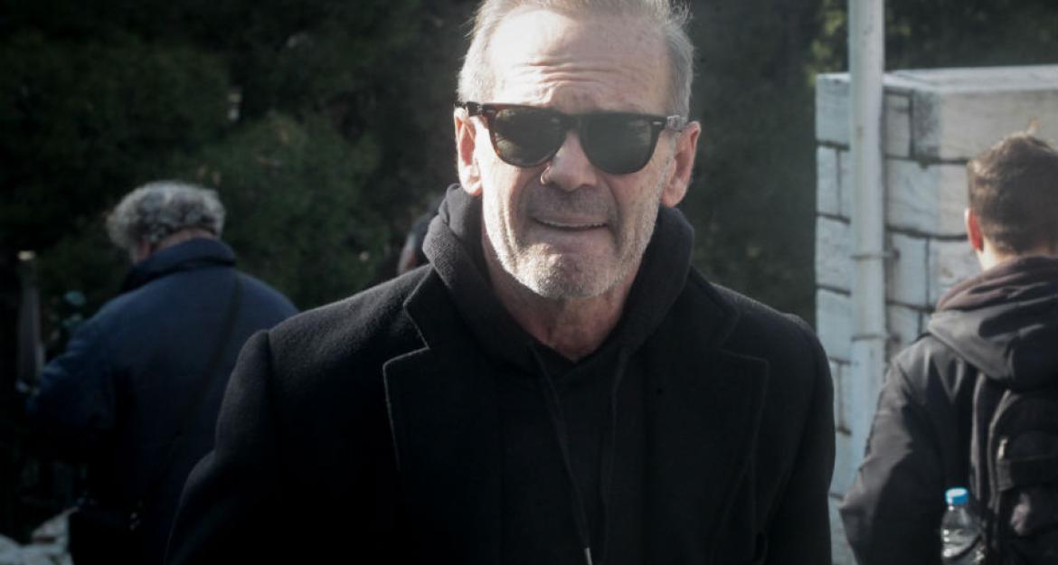 Πλήθος κόσμου στην κηδεία του Θέμου Ανασταδιάδη