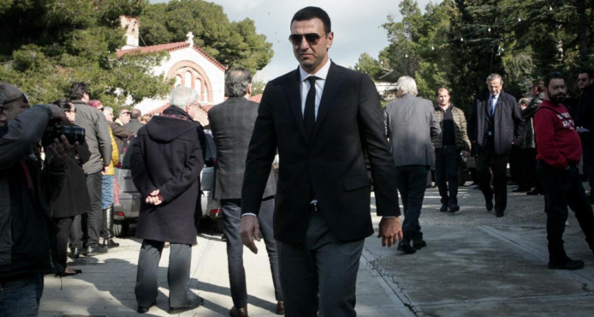 Πλήθος κόσμου στην κηδεία του Θέμου Ανασταδιάδη