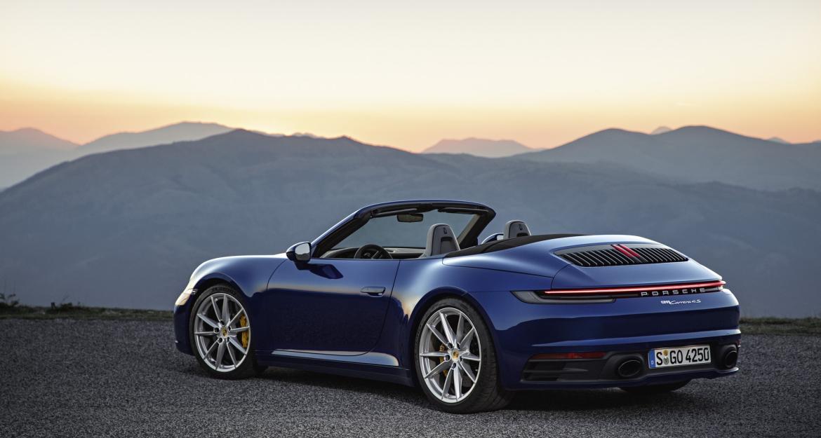 Porsche 911 Cabriolet: Γοητεύοντας τα πλήθη!