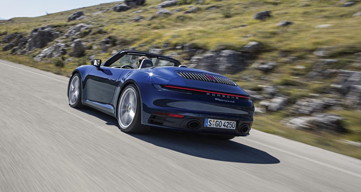 Porsche 911 Cabriolet: Γοητεύοντας τα πλήθη!