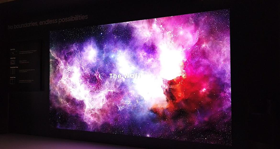 Τηλεόραση... 219 ιντσών δια χειρός Samsung