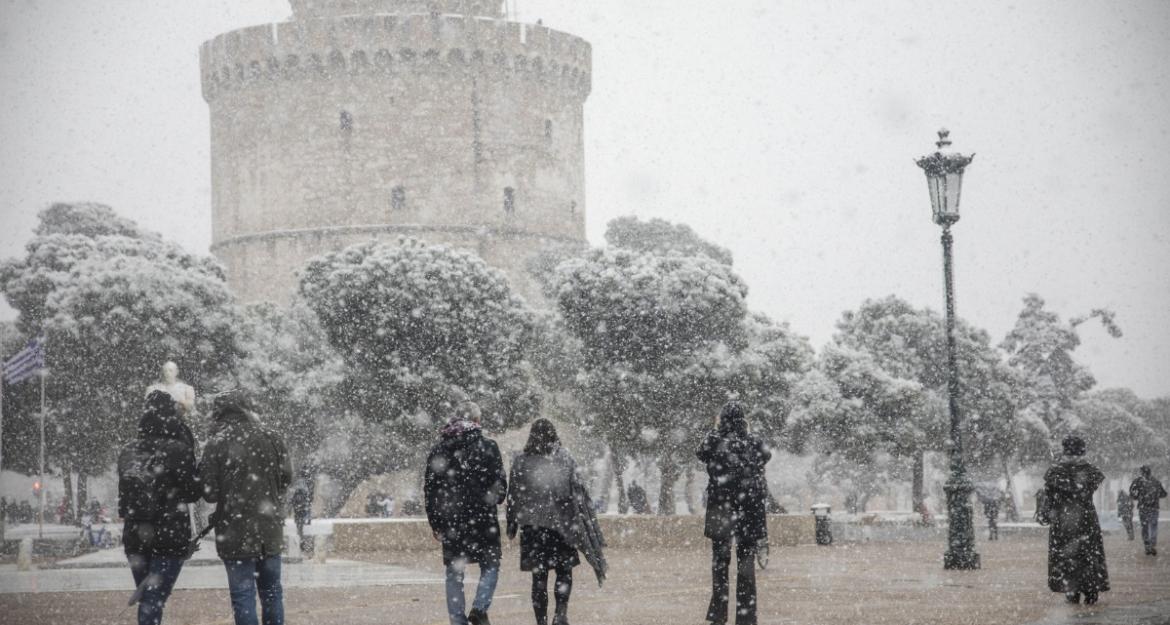 «Στα λευκά» όλη η χώρα - Μέχρι τις 10 Ιανουαρίου η κακοκαιρία