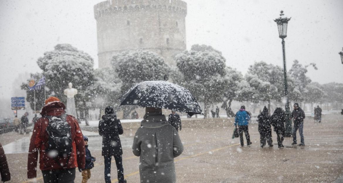 «Στα λευκά» όλη η χώρα - Μέχρι τις 10 Ιανουαρίου η κακοκαιρία