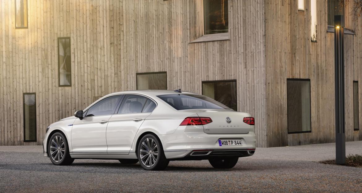 Volkswagen Passat: Ανανέωση στα σημεία! 