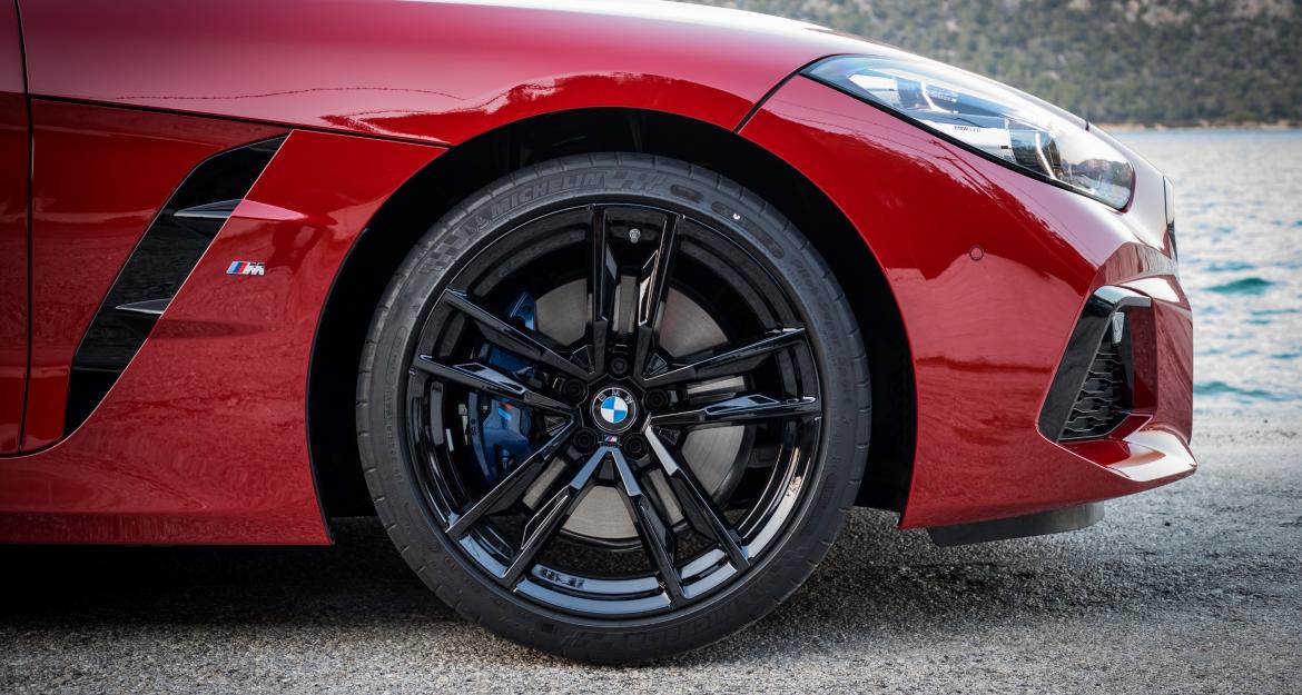 Πρώτη γνωριμία με τις νέες BMW Z4 Roadster και BMW Σειρά 3!