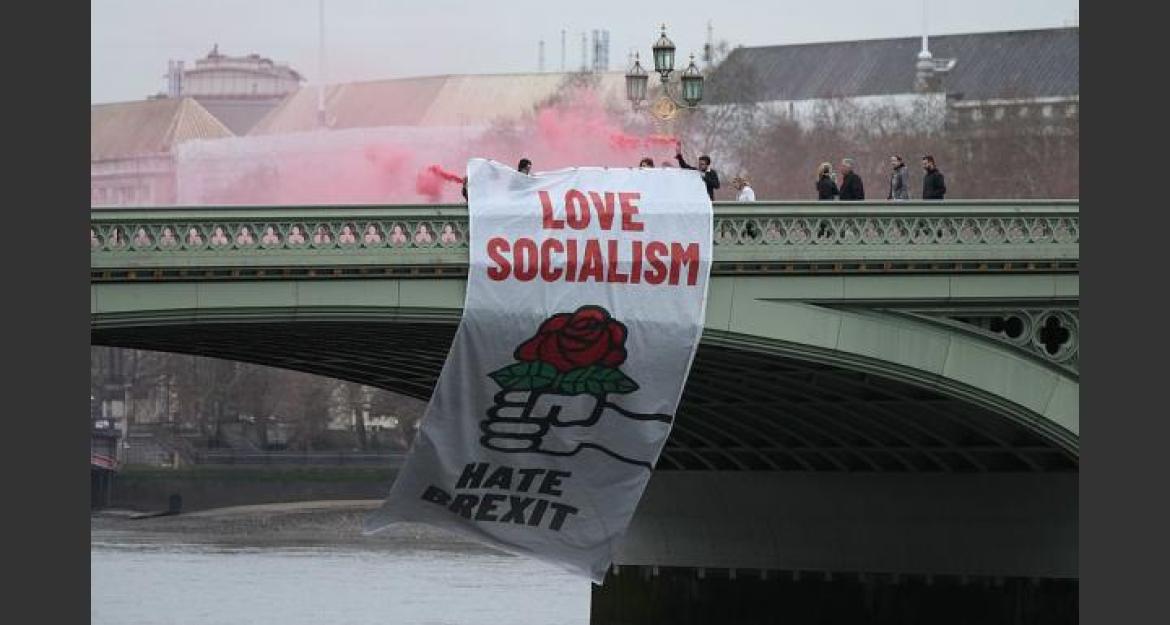 Στους δρόμους 1 εκατ. Βρετανοί: Ζητούν δεύτερο δημοψήφισμα για το Brexit (pics)