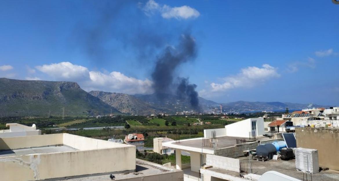 Γενικό μπλακ άουτ στην Κρήτη - Έκρηξη σε μετασχηματιστές της ΔΕΗ στο Ηράκλειο (pics+vid)