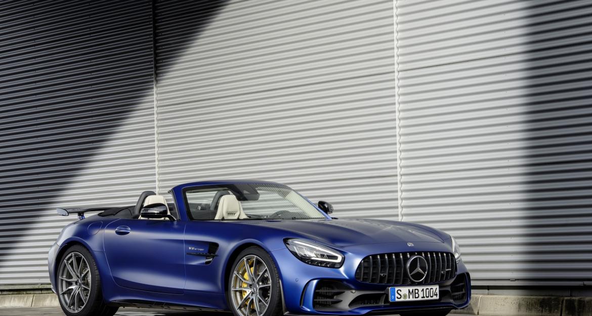 Αυτή είναι η συλλεκτική Mercedes-AMG GT R Roadster!