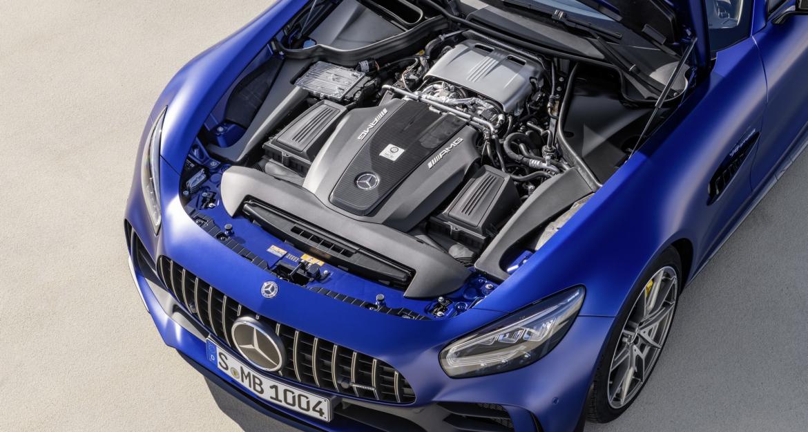 Αυτή είναι η συλλεκτική Mercedes-AMG GT R Roadster!