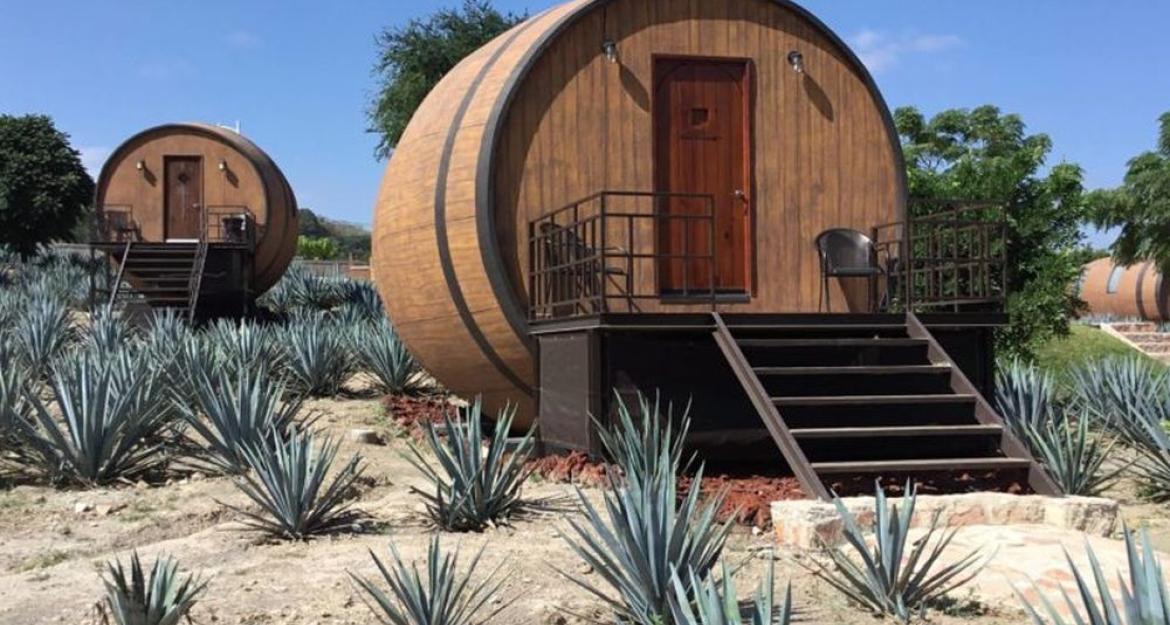 «Ξενοδοχείο» προσφέρει διαμονή σε ένα... βαρέλι τεκίλας