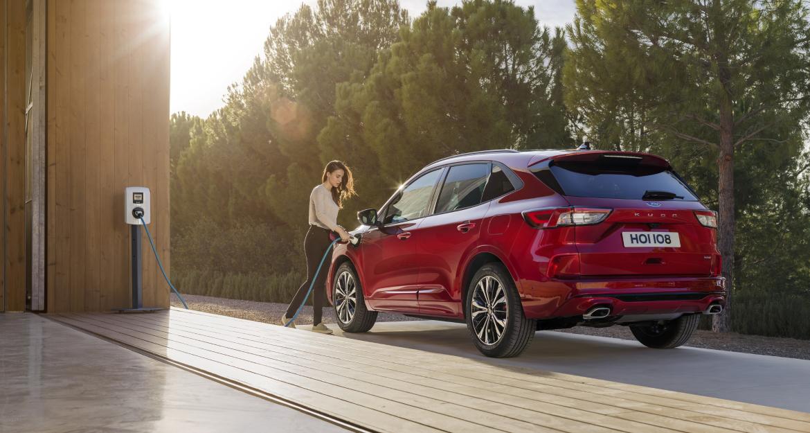 Αποκαλυπτήρια για τη νέα γενιά του Ford Kuga!