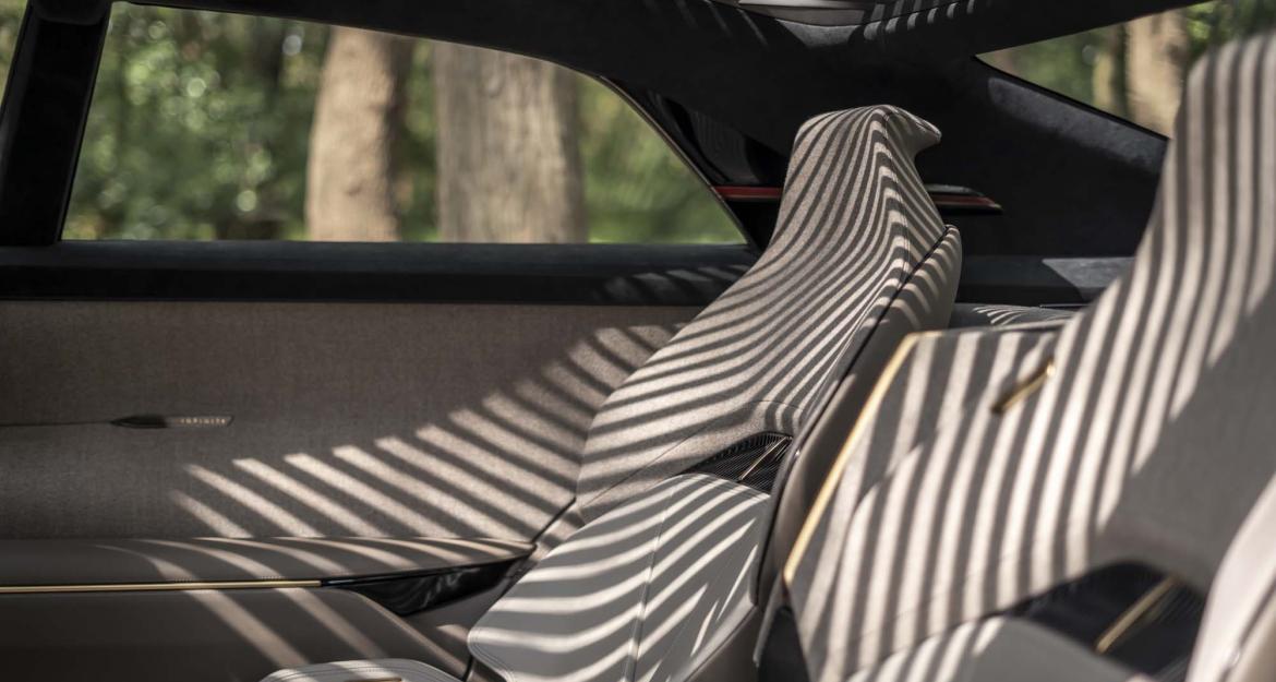 Infiniti Qs Inspiration: Επιστροφή στο μέλλον!