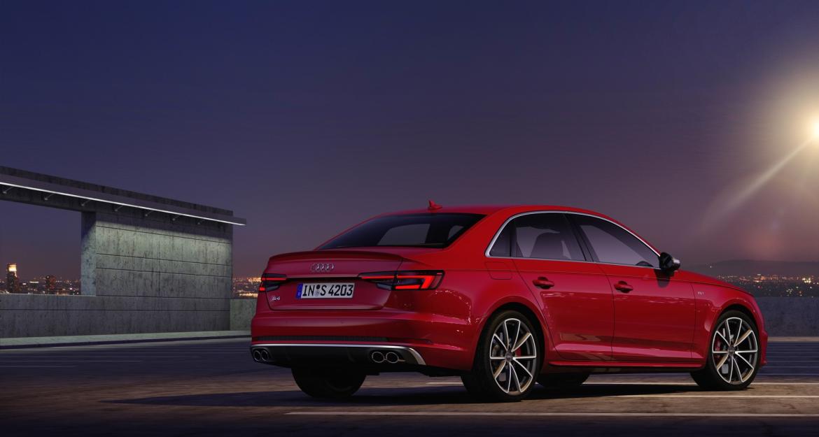 Αποκλειστικά με κινητήρα diesel το νέο Audi S4!