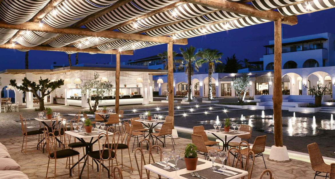 Το νέο Grecotel Casa Marron ανοίγει τις πύλες του για boho διακοπές (pics)