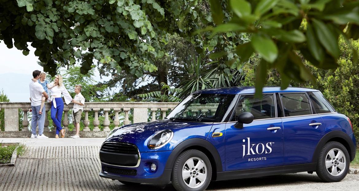 Ikos Resorts: Σας ξεναγεί στην Ελλάδα με το νέο MINI