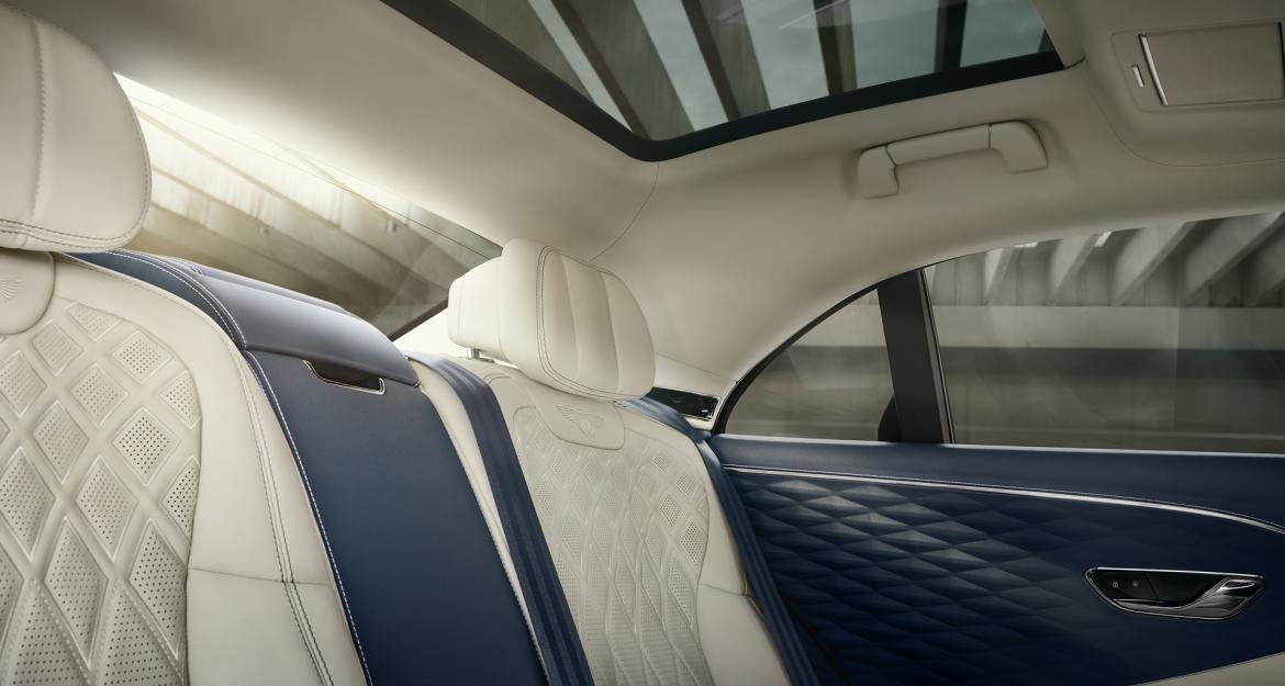 Bentley Flying Spur: Η επιτομή της σπορ πολυτέλειας!