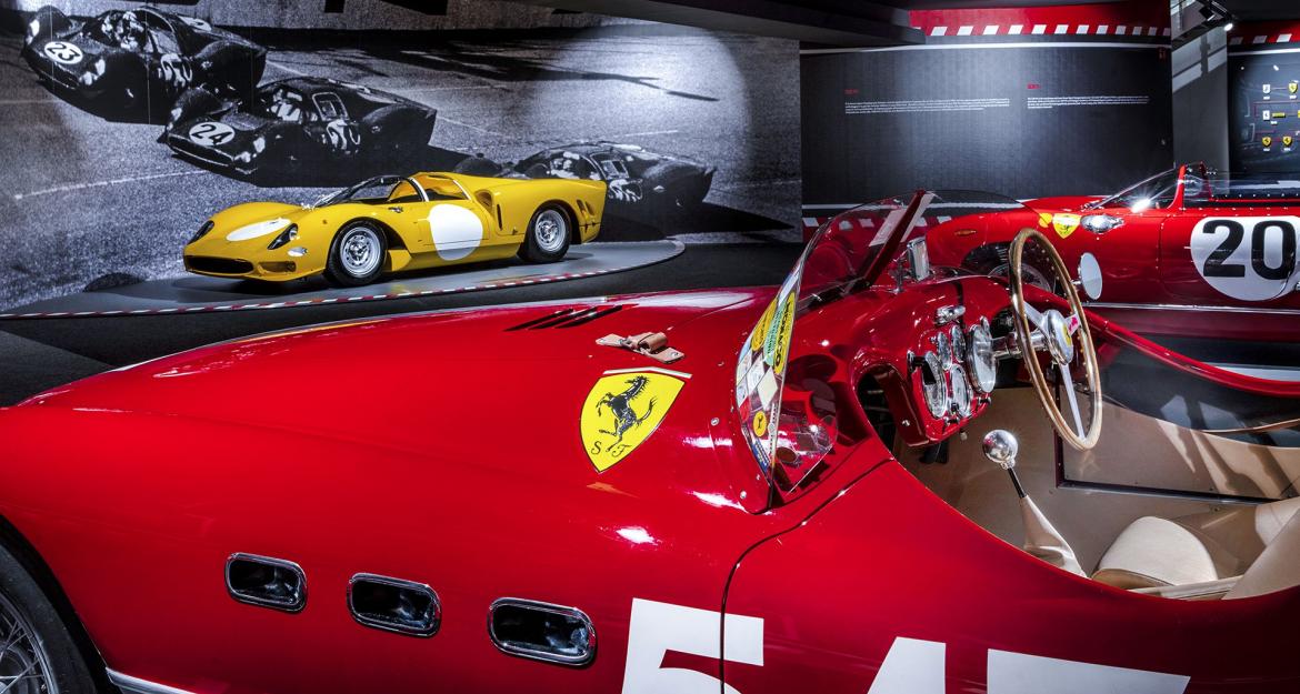 Μία εντυπωσιακή έκθεση για τα 90 χρόνια Ferrari!