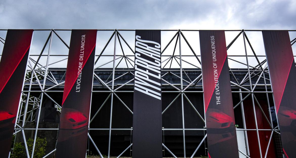 Μία εντυπωσιακή έκθεση για τα 90 χρόνια Ferrari!