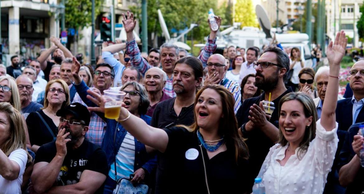 Πρωτιά Μπακογιάννη με 65,2% - Πανηγυρικό το κλίμα στο εκλογικό του κέντρο