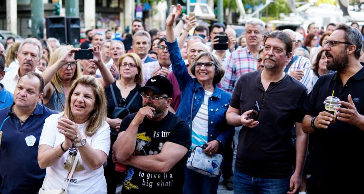 Πρωτιά Μπακογιάννη με 65,2% - Πανηγυρικό το κλίμα στο εκλογικό του κέντρο