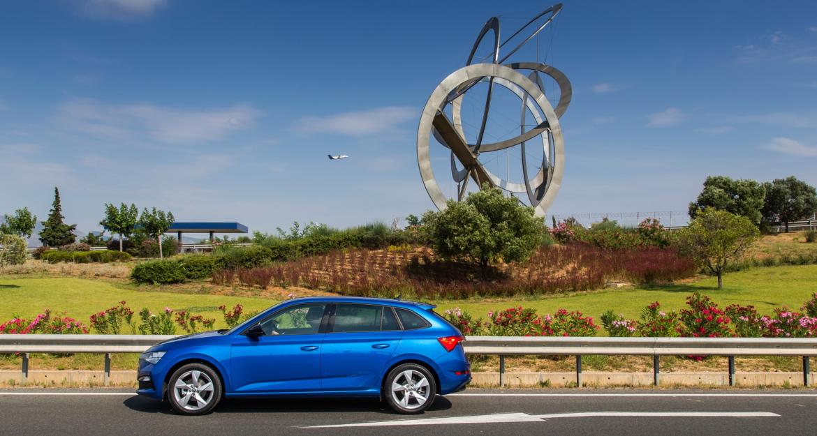 Στο τιμόνι του νέου Skoda Scala!