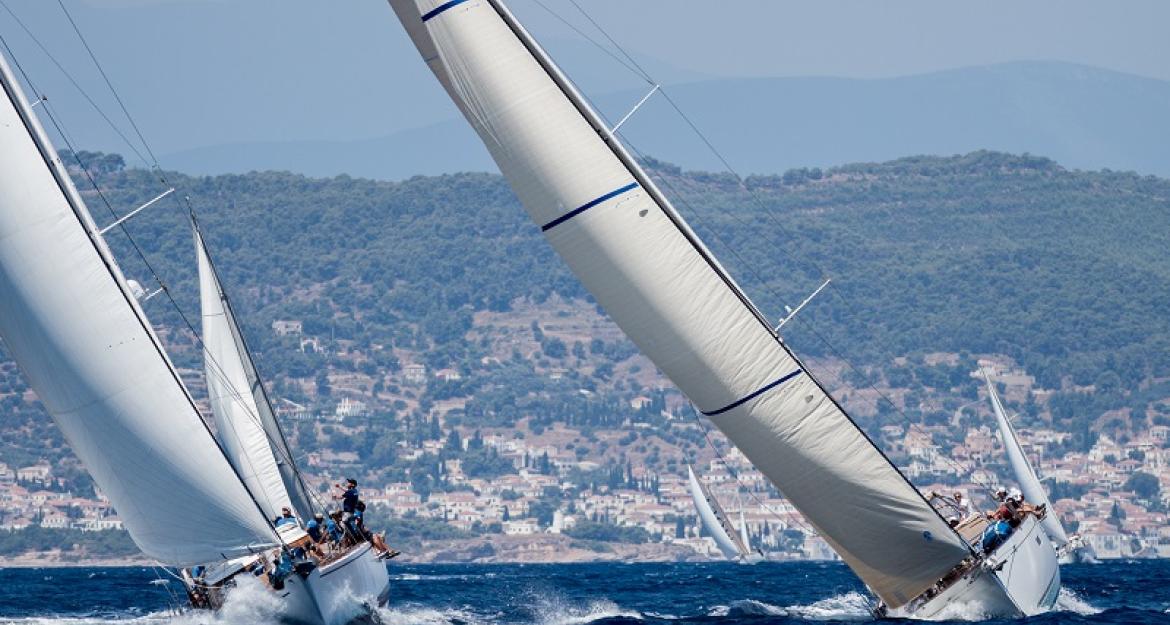 To Spetses Classic Yacht Regatta στην 9η του χρονιά πήρε το… Gold! (pics)