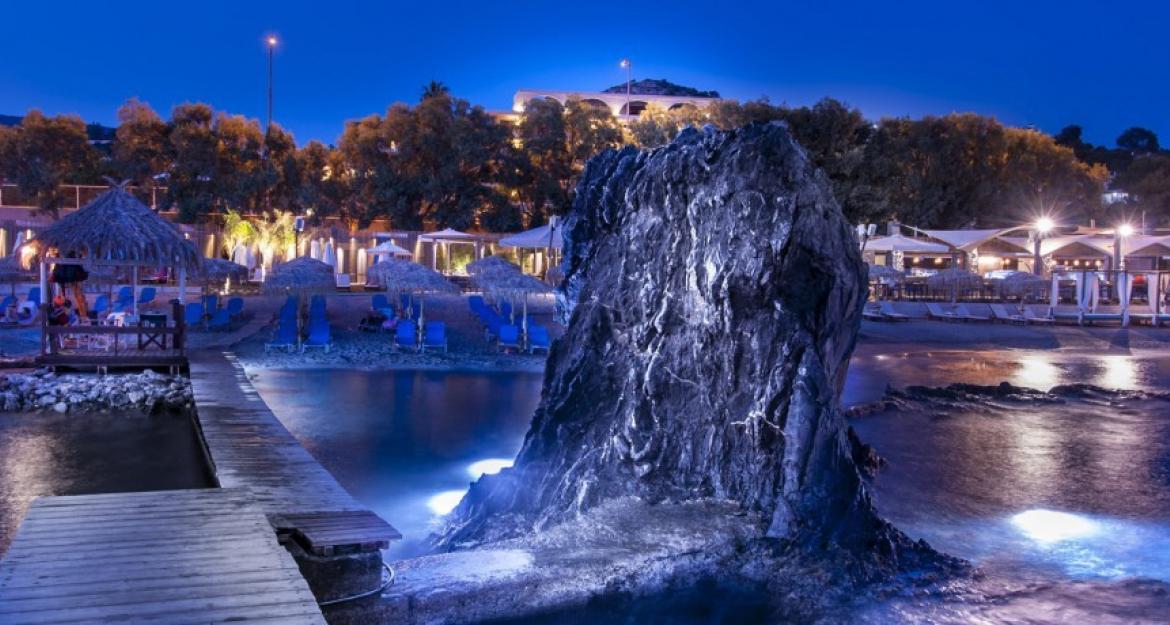Ανοίγει τις πύλες του το EverEden Beach Resort Hotel στην Αθηναϊκή Ριβιέρα