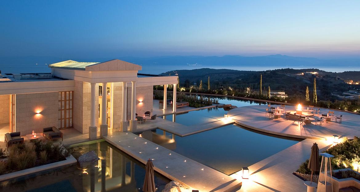 H Grivalia Hospitality αγόρασε το Amanzoe στο Πόρτο Χέλι