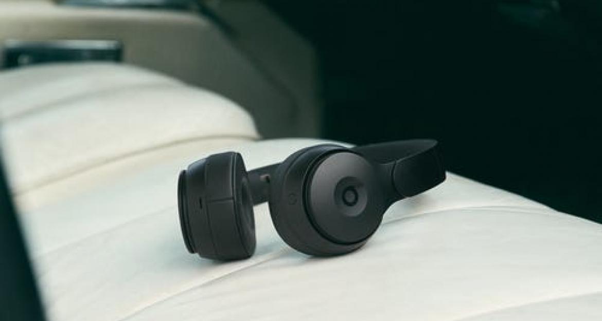 Αυτά είναι τα νέα ακουστικά της Beats - Δείτε πόσο κοστίζουν (pics)