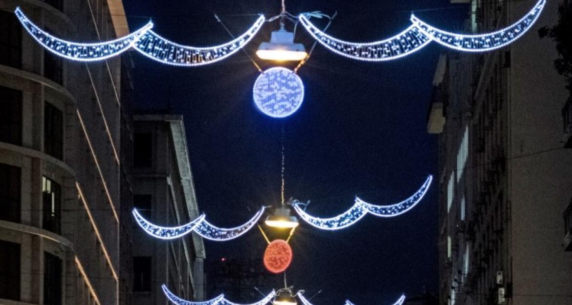 Η ΔΕΗ στολίζει για πρώτη φορά την Χαλκοκονδύλη και την 3ης Σεπτεμβρίου (pics)