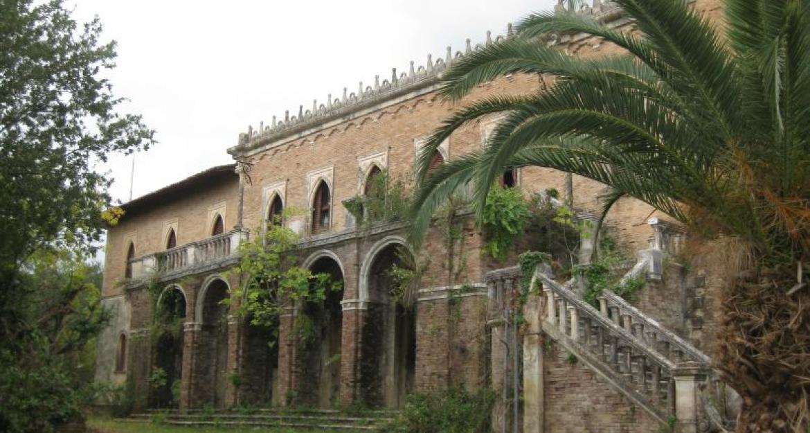 Ξενοδοχείο και τουριστικό χωριό στο ιστορικό Castello Bibelli στην Κέρκυρα