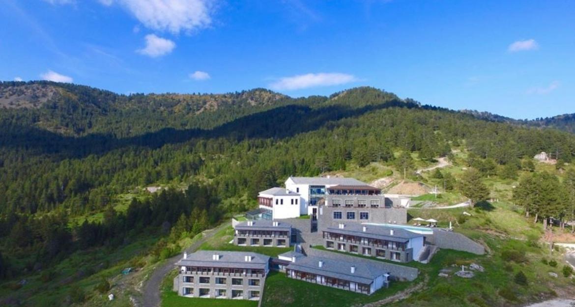 Grand Forest Metsovo: Όταν η πολυτέλεια δίνει «ραντεβού» με τη φύση και την ασφάλεια