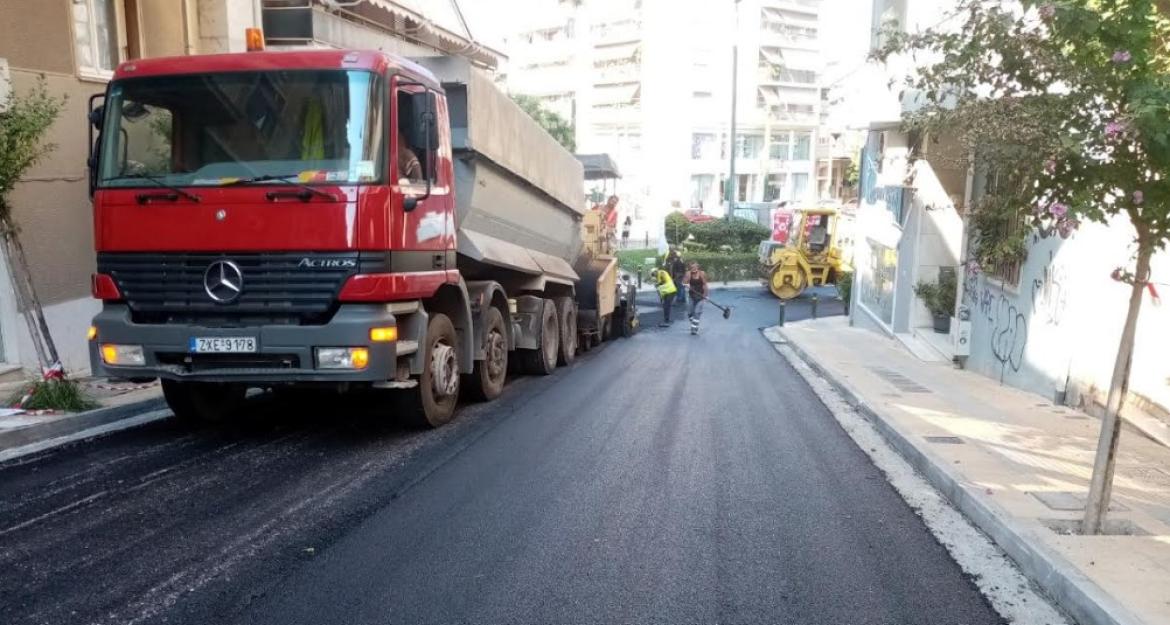 Δήμος Αθηναίων: Ασφαλτοστρώθηκαν 65 χιλιάδες τ.μ. δρόμων τον Αύγουστο (pic)