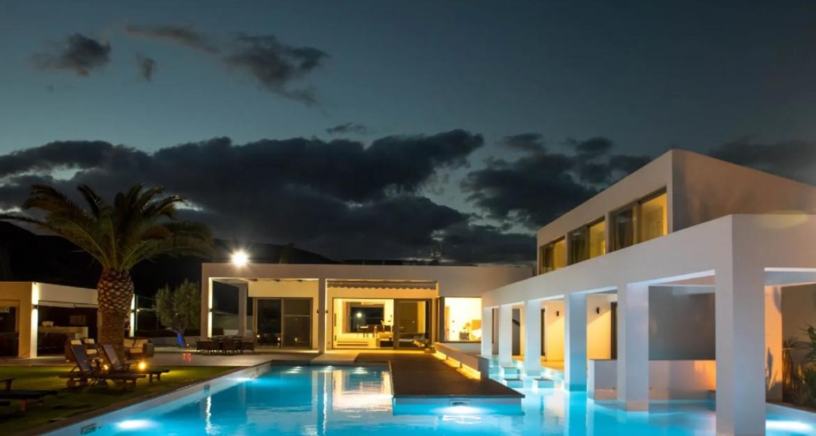 Sea Gem: Πωλείται η μίνιμαλ βίλα των 3,1 εκατ. ευρώ στην Ερμιόνη (pics)