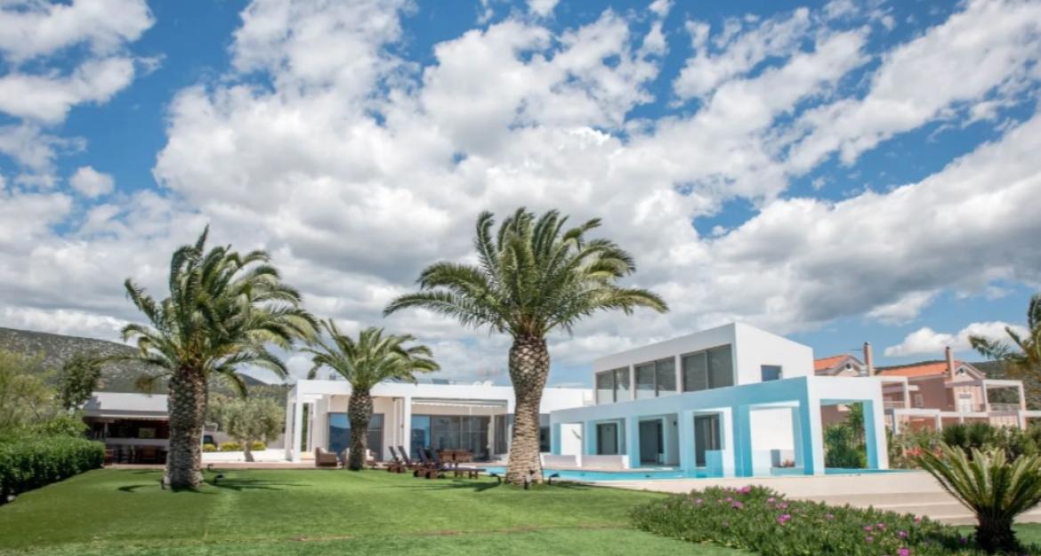 Sea Gem: Πωλείται η μίνιμαλ βίλα των 3,1 εκατ. ευρώ στην Ερμιόνη (pics)