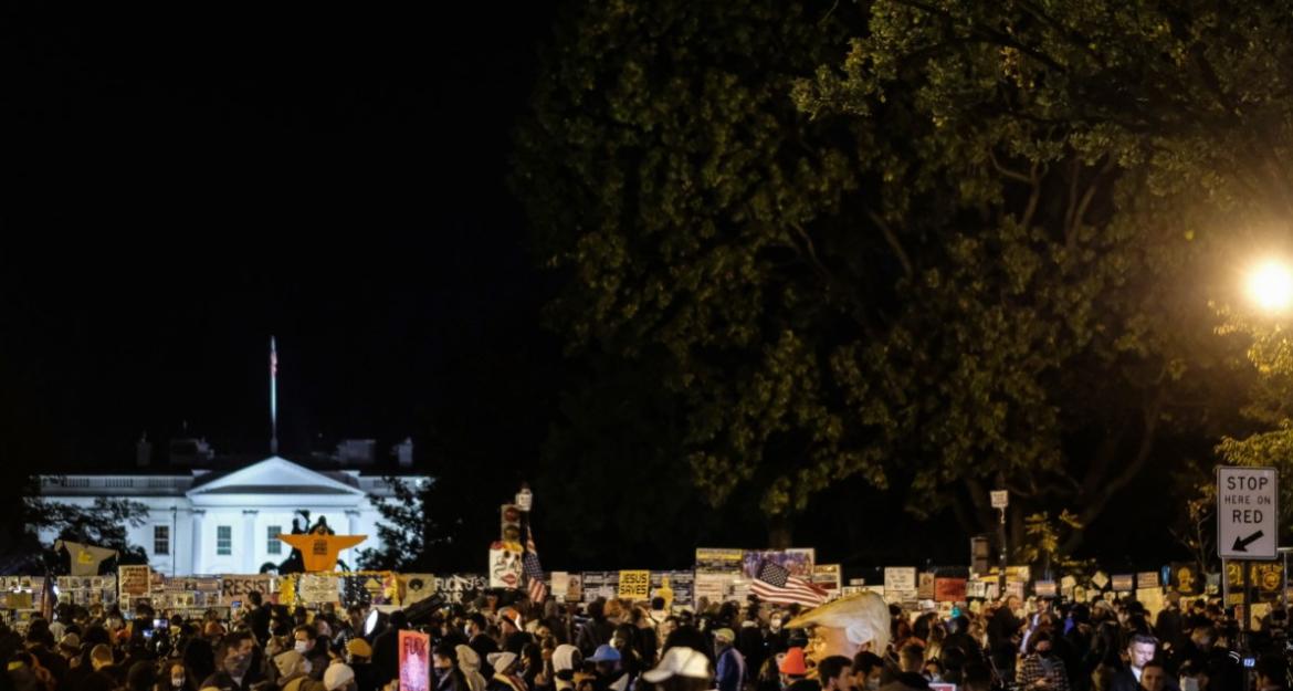Εκλογές ΗΠΑ: Επεισόδια έξω από τον Λευκό Οίκο (pics)