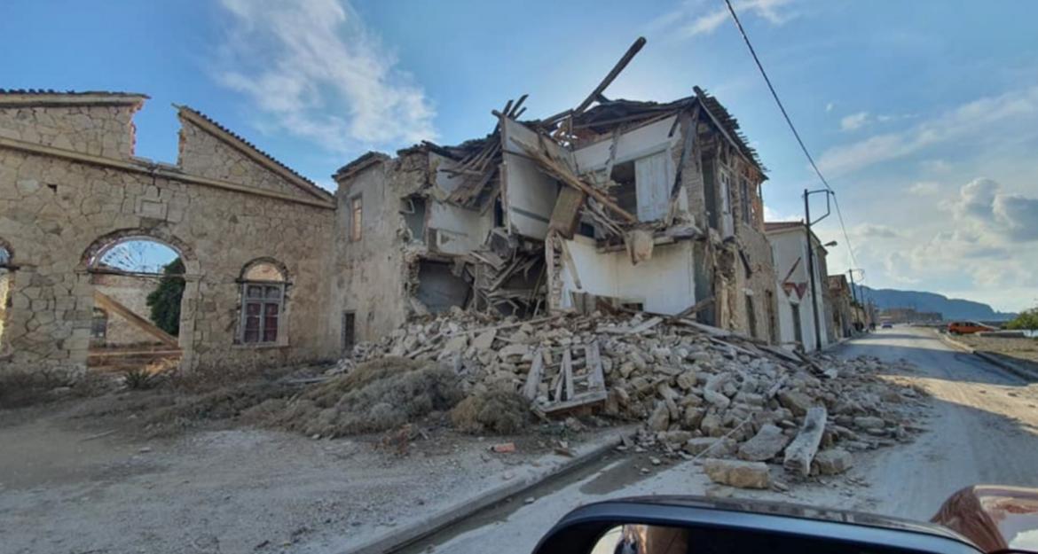Σεισμός 6,7 Ρίχτερ - Νεκρά δύο παιδιά στη Σάμο - Τουλάχιστον 12 νεκροί και 400 τραυματίες στη Σμύρνη (pics)