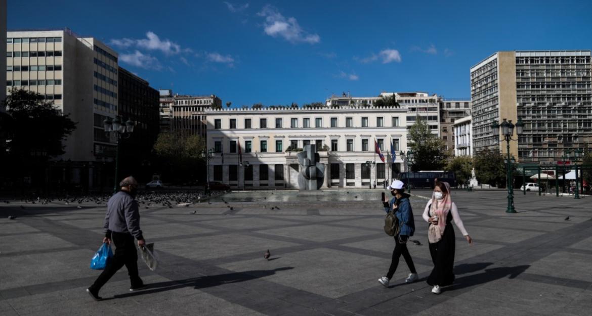 Σε ισχύ από σήμερα η καραντίνα - Άδειοι οι δρόμοι της Αθήνας (pics)