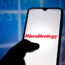 MicroStrategy: 370 εκατ. δολάρια έχει βγάλει το 2024 ο CEO Μάικλ Σέιλορ λόγω bitcoin