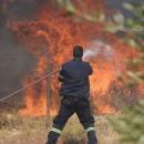 Χανιά: Σε εξέλιξη φωτιά κοντά στον ναύσταθμο της Σούδας - Μήνυμα από το 112