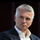 H UBS αυξάνει κατά 10% το pool των μπόνους - Δεν αλλάζει την αμοιβή του Ερμότι