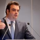 Πιερρακάκης προς ΝΣΚ: Επιτάχυνση διαδικασιών για τα θύματα σε Μάτι, Μάνδρα και Τέμπη